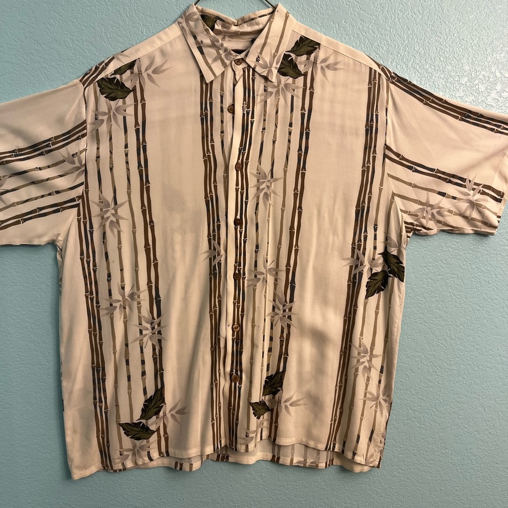 Hawaiian shirt - Picture 3 of 3